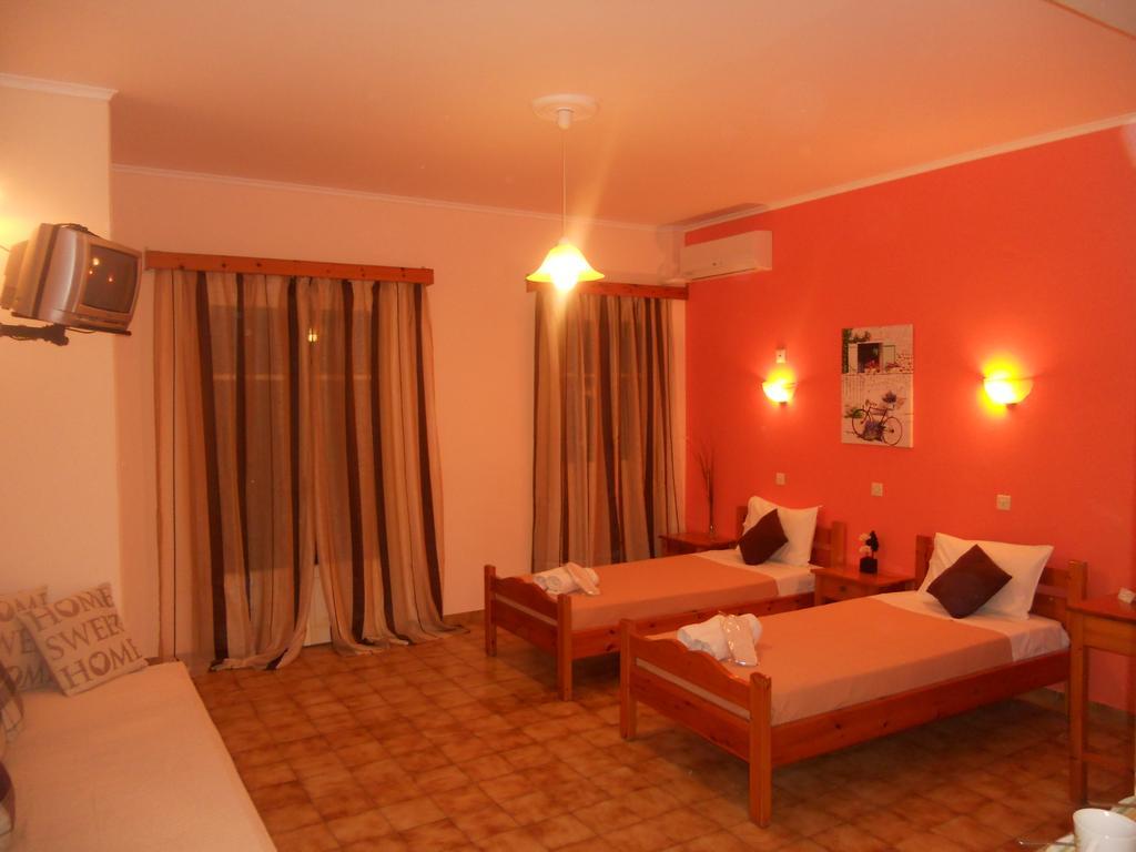 Elli Marina Studios And Apartments Benitses  Pokoj fotografie